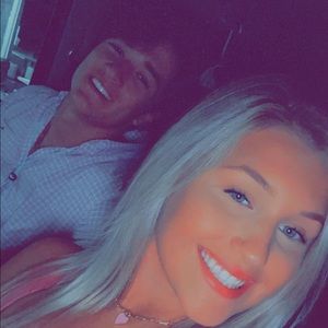 Meet your Posher, Caitlyn